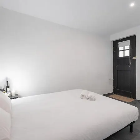 בית הארחה Portonest Downtown 3*